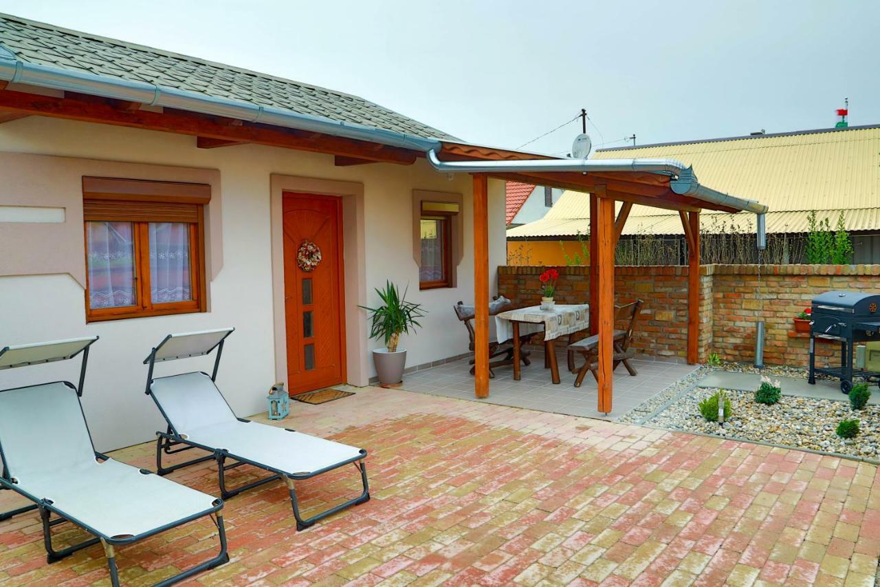 Jázmin Apartman Buzsák Exterior foto